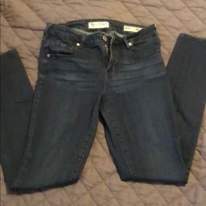 Size 5 Bullhead Denim Jeans